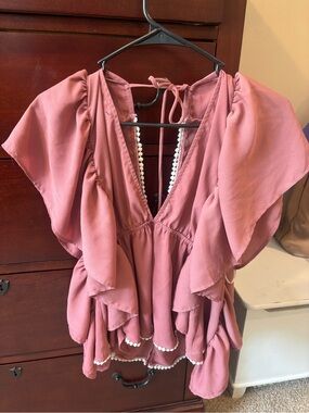 Mauve ruffle shirt with tie back